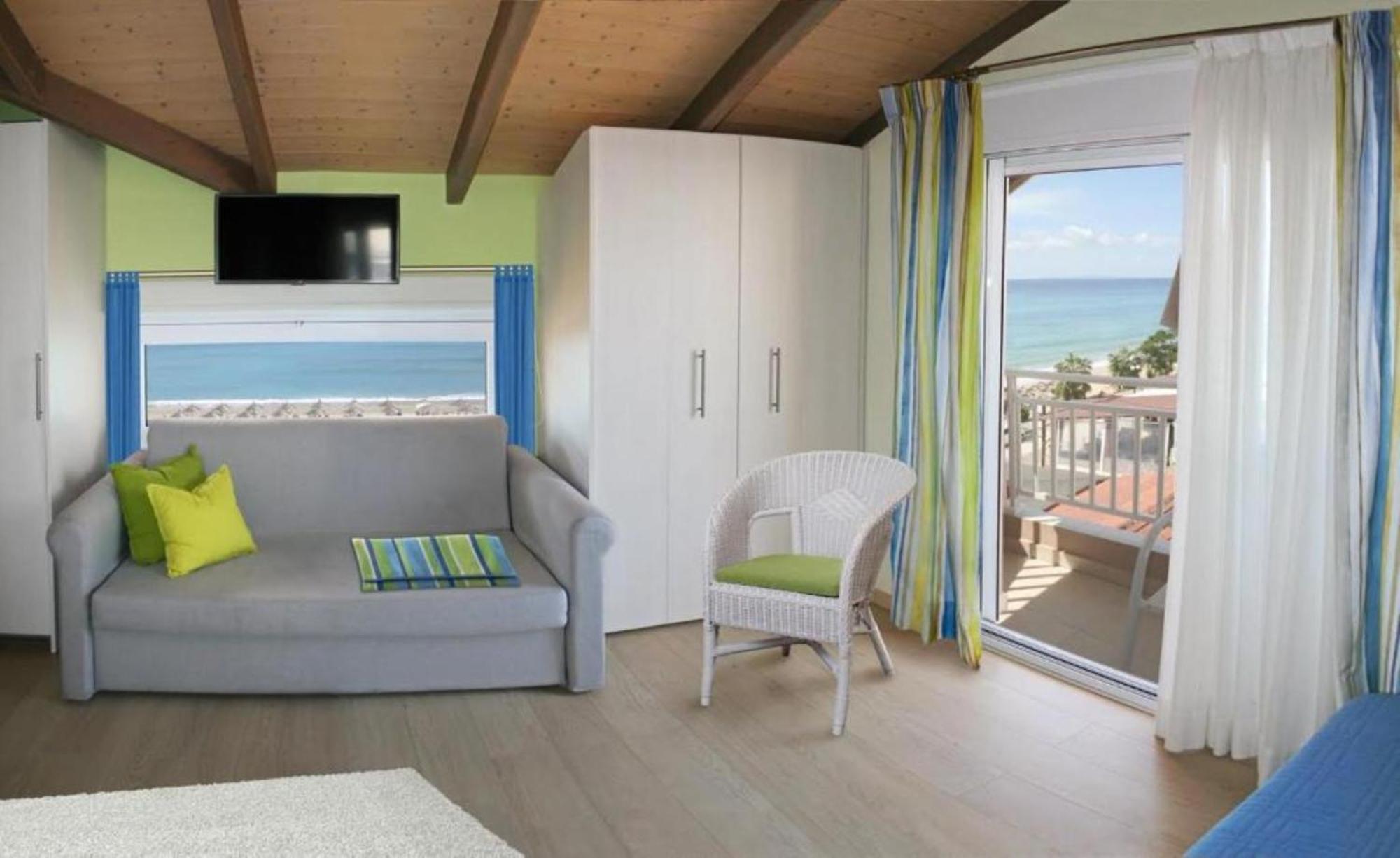 Whitesands Beach Resort Паралия-Враху Экстерьер фото