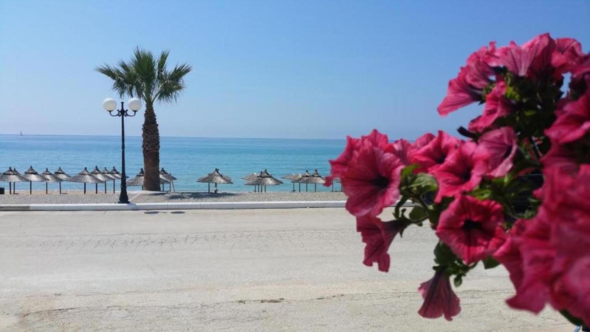 Whitesands Beach Resort Паралия-Враху Экстерьер фото